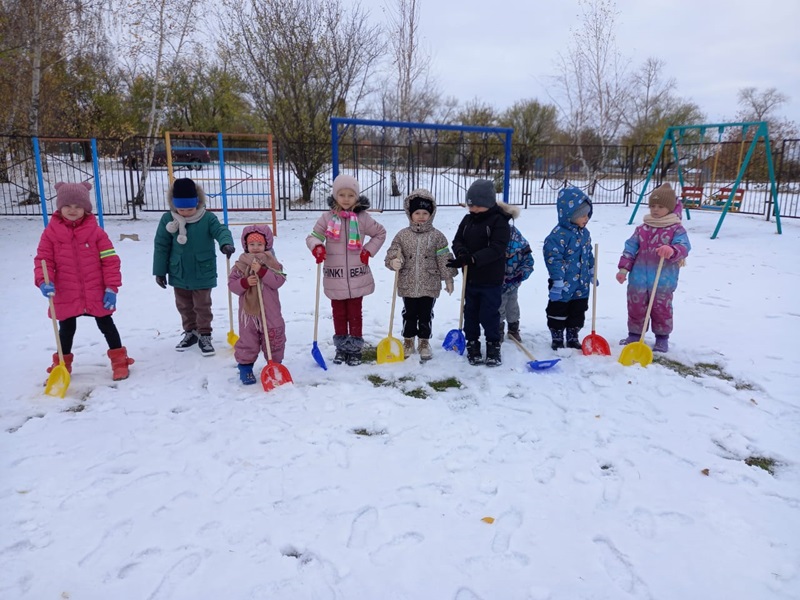 Прогулка в детском саду.